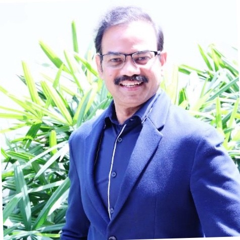 Portrait of Dr. Amit Saxena